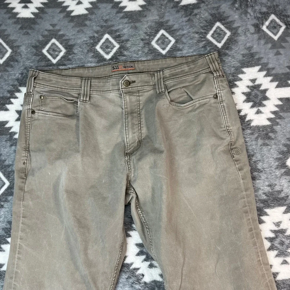 5.11 Tactical Defender-Flex Slim Pants Mens 40x32 Grey Khaki Stretch Trousers